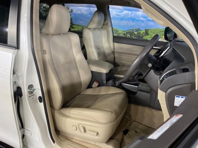 TOYOTA LAND CRUISER PRADO - 8