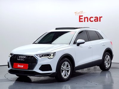 AUDI Q3 - 1