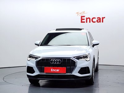 AUDI Q3 - 2