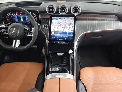 صورة 4 لـ 2023 Mercedes-BENZ GLC