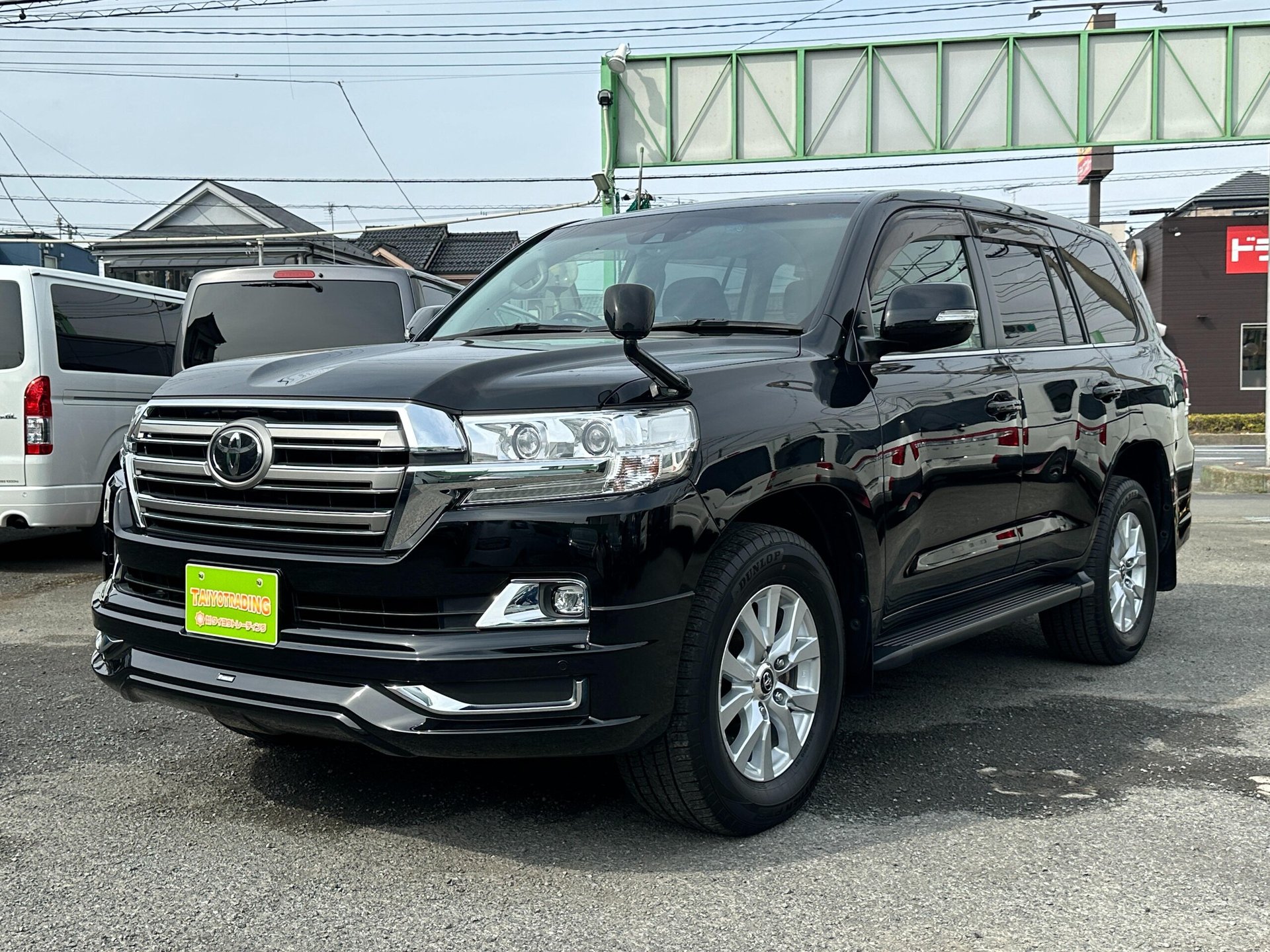 TOYOTA LAND CRUISER 200 - View 1