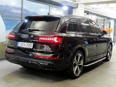 2022 AUDI Q7 — фото 3