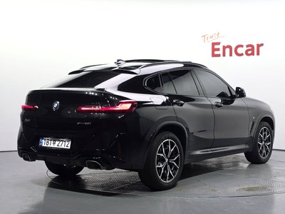 2023 BMW X4 — фото 4