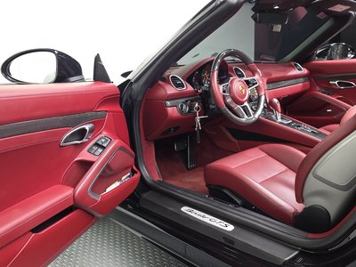 صورة 10 لـ 2022 Porsche 718
