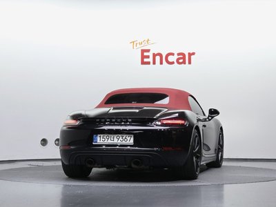 صورة 4 لـ 2022 Porsche 718