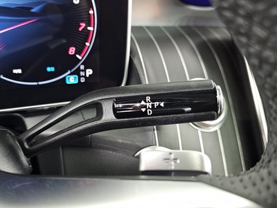 MERCEDES-BENZ GLC - 9