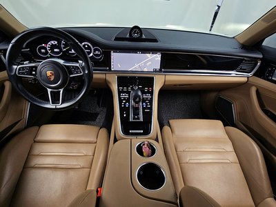 PORSCHE PANAMERA - 5