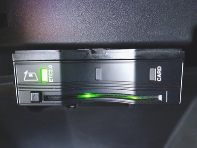 MERCEDES-BENZ GLB - 10