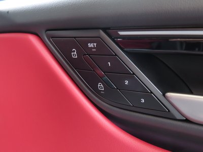 2025 Porsche MACAN — миниатюра 16