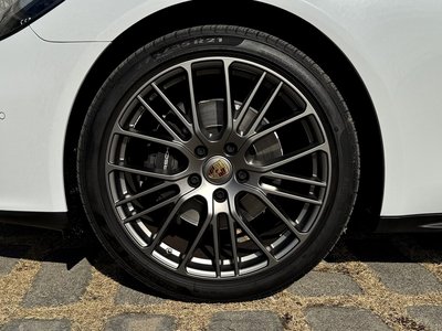 PORSCHE PANAMERA - 8