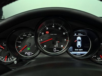 PORSCHE PANAMERA - 8