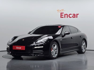 PORSCHE PANAMERA - 1