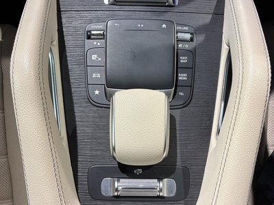 MERCEDES-BENZ GLS - 10