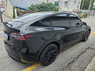 2024 Tesla MODEL Y photo 6