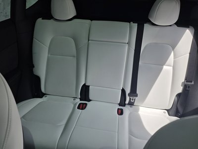 2024 Tesla MODEL Y photo 10