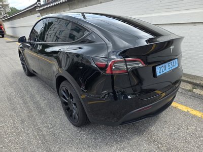 2024 Tesla MODEL Y photo 3