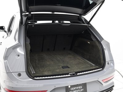 BENTLEY BENTAYGA - 7