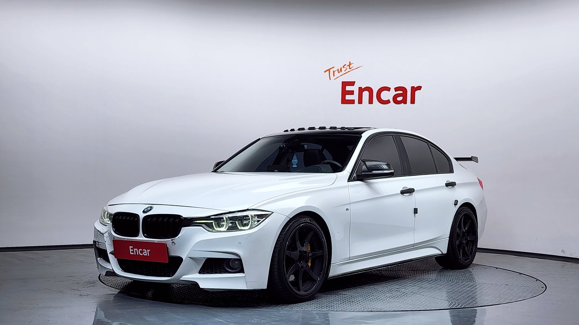 BMW 3 SERIES - View 1