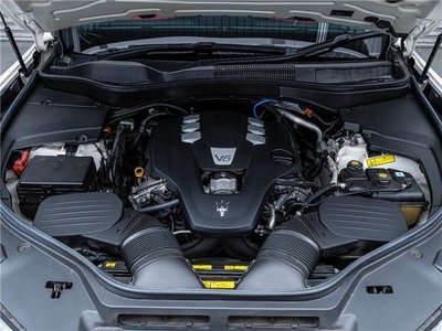 2016 Maserati GRANTURISMO — миниатюра 15