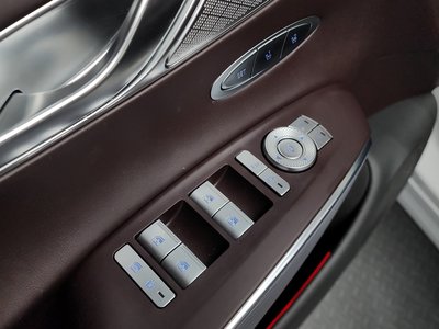 صورة مصغرة 35 لـ 2022 Genesis GV70