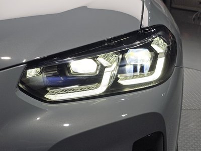 صورة 9 لـ 2025 BMW X4