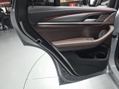 صورة مصغرة 15 لـ 2025 BMW X4