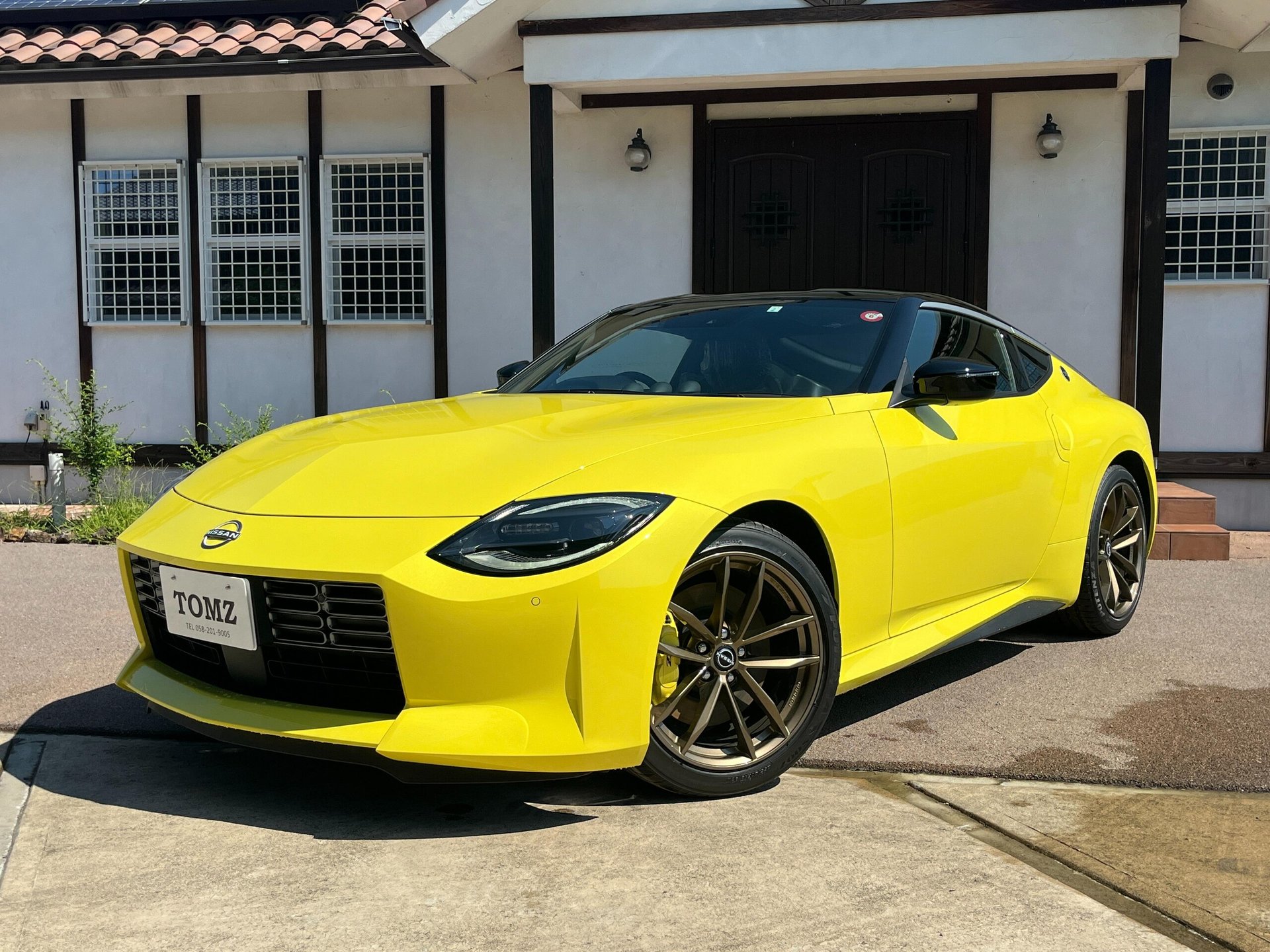 NISSAN FAIRLADY Z - View 1