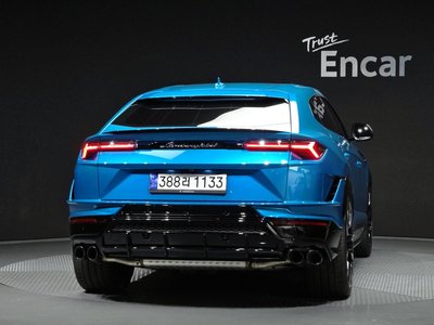 صورة 4 لـ 2024 Lamborghini URUS