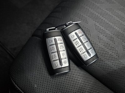 2022 Genesis GV80 thumbnail 16