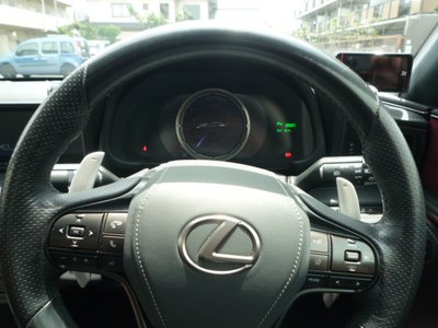 2018 Lexus LC — миниатюра 33