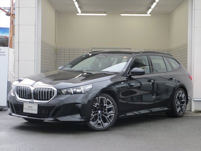BMW 5 SERIES TOURING - 1