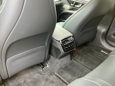2024 Mercedes-BENZ EQS AMG — миниатюра 24