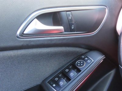 MERCEDES-BENZ A-CLASS - 10