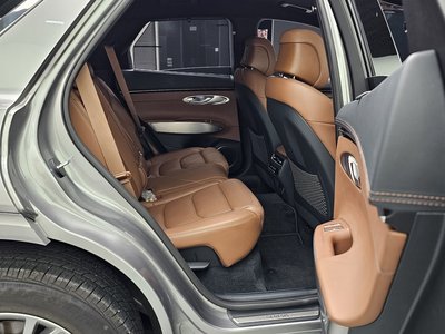 صورة مصغرة 18 لـ 2024 Genesis GV70