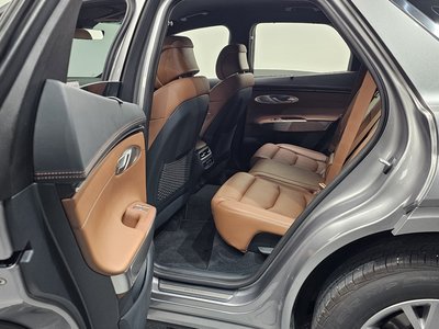 صورة مصغرة 16 لـ 2024 Genesis GV70