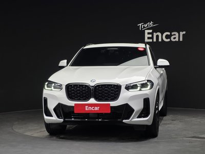 2025 BMW X4 照片 2