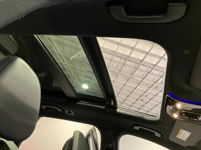 2024 Mercedes-BENZ GLC — миниатюра 12