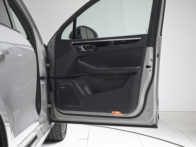 صورة مصغرة 34 لـ 2024 Porsche MACAN