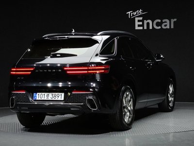 صورة 4 لـ 2023 Genesis GV70