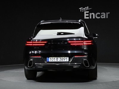 صورة 3 لـ 2023 Genesis GV70