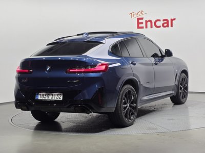 صورة 4 لـ 2025 BMW X4