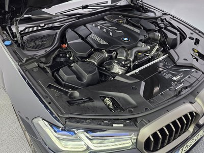 صورة 7 لـ 2020 BMW 5 SERIES
