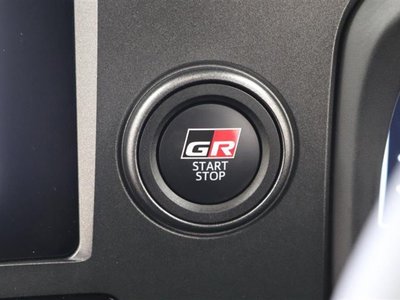 TOYOTA GR YARIS - 10