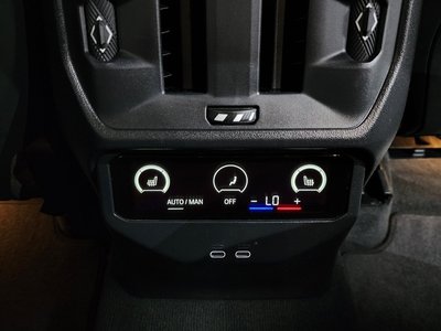 2025 BMW X3 thumbnail 32