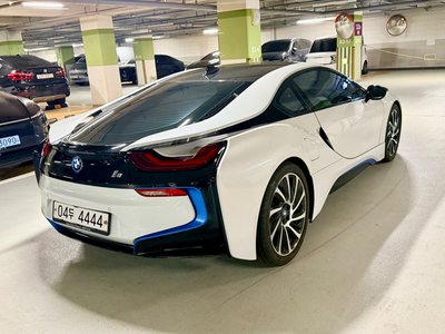 BMW I8 - 8