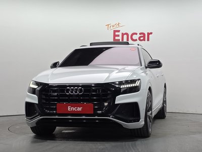 AUDI Q8 - 2