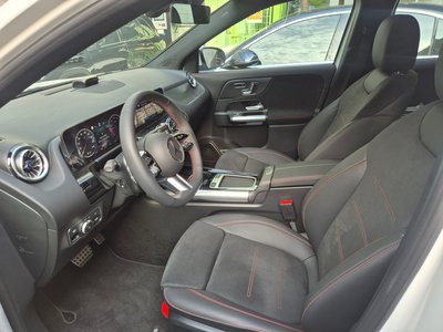 MERCEDES-BENZ GLA - 10