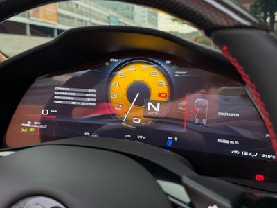 صورة 8 لـ 2025 FERRARI 12 CHILLED SPIDER