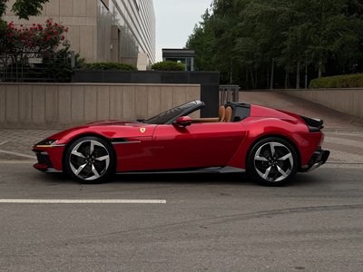 صورة 7 لـ 2025 FERRARI 12 CHILLED SPIDER