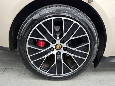 PORSCHE TAYCAN - 6